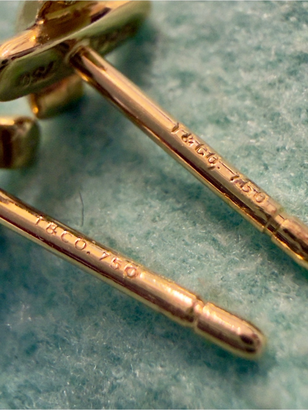 Tiffany & Co. 18K Yellow Gold Mini x Cross Stitch Stud Earrings - Picture 13 of 14